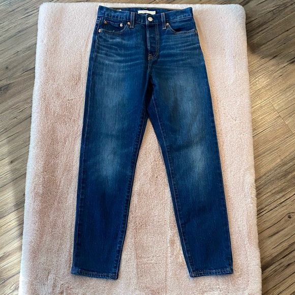 Levi’s Wedgie Jeans - Picture 6 of 10